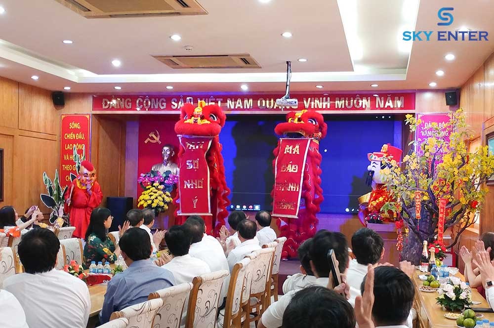 mua-lan-su-rong-tan-nien
